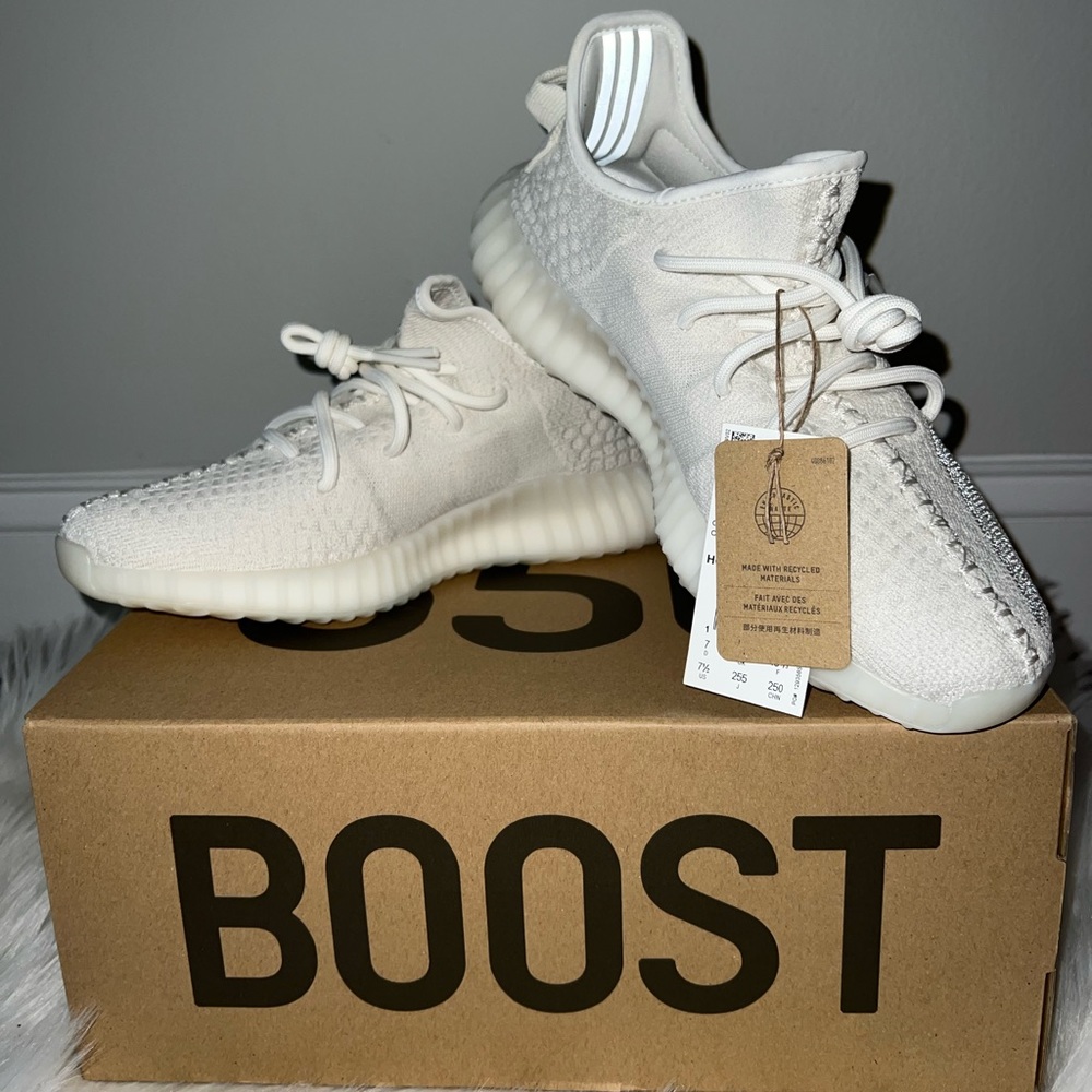 Yeezy boost 350 v2 authentic brand new with box